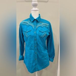 ARIAT long sleeve